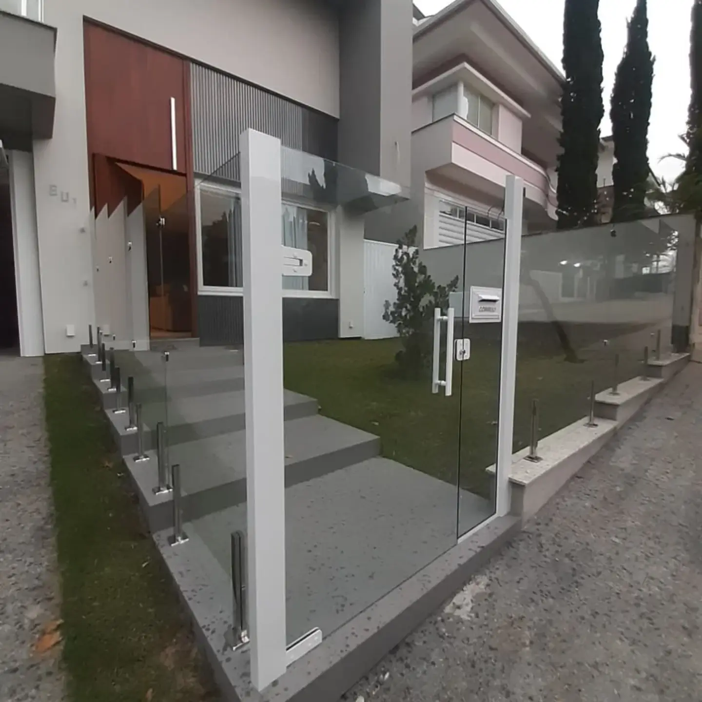 Muro de vidro temperado